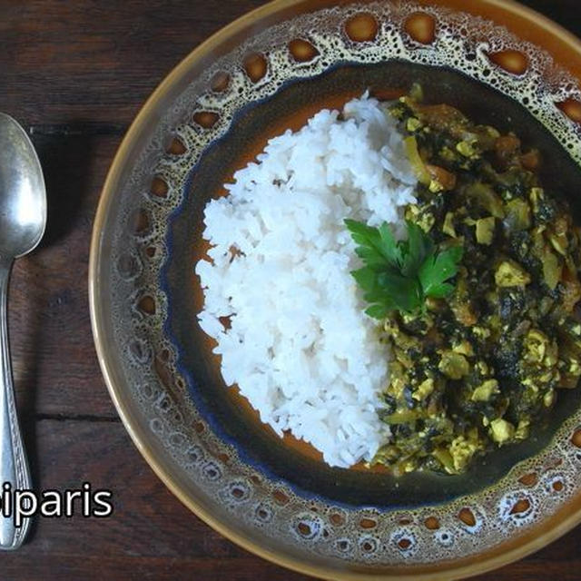 ほうれん草と豆腐とチーズのカレー