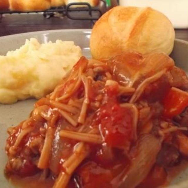 木漏れ日喫茶♪トマト煮込みとマッシュポテトの酔いどれプレート☆