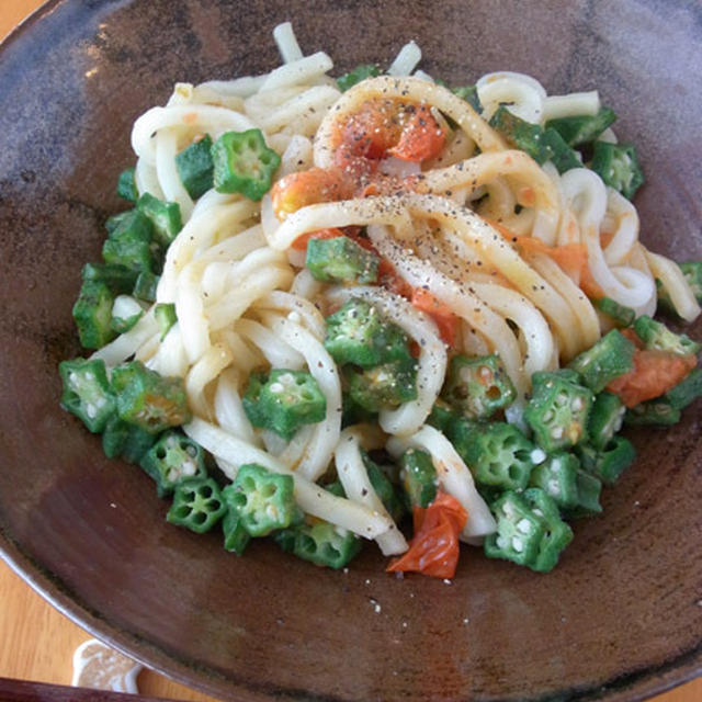 ルクエと粉末だしスープでまぜるだけオクラカレーうどん