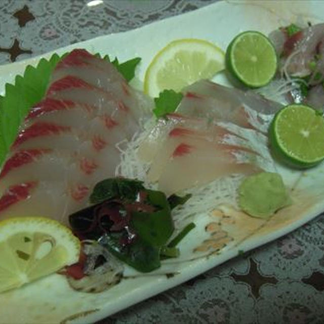 ヒラソとアジのお刺身と豆子郎の生ういろう