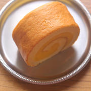 かぼちゃクリームのロールケーキ