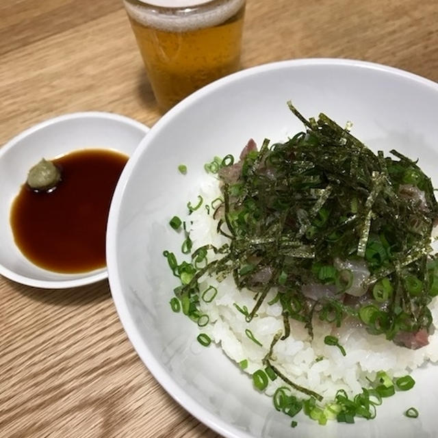 生魚料理は楽・・・　「アジのなめろう丼」