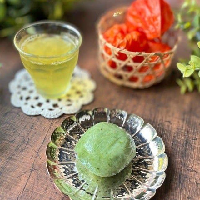甲斐大和名物！うらじろまんじゅう