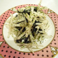 焼きのりと大根のバルサミコサラダ