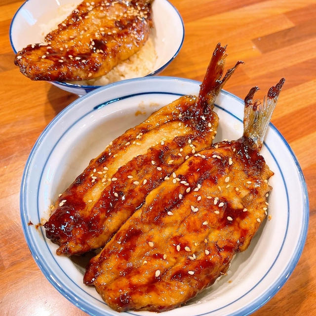 お昼ご飯は蒲焼丼です‼️