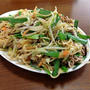 お昼に野菜たっぷりの「中華焼きそば」
