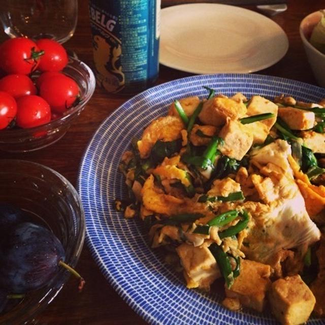 にら玉豆腐で飲んじゃうぞ