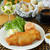 ミラノ風カツレツワンプレートと玉ねぎの丸ごと焼き