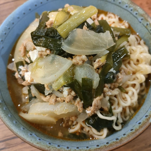 夜遅くにラーメンを作る(；´∀｀)