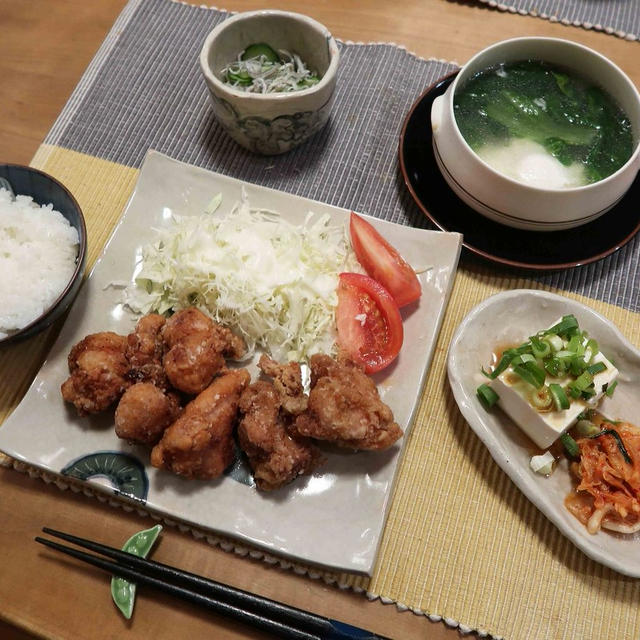 ”２種類の唐揚”の晩ご飯　と　ツワブキの花と蜂♪