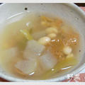 大豆たっぷり、コロコロ冬瓜の冷たいスープ。