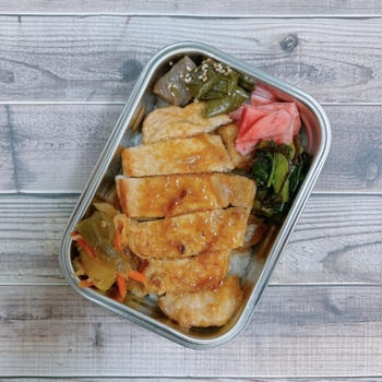 12/16～12/20のお弁当（豚肉のはちみつ生姜焼き、青梗菜と豚肉のオイスターソース炒め、鶏ひき肉と大豆のケチャップ炒め、明太じゃがフライとから揚げ海苔弁当、ウインナー野菜炒め）