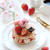 春の桜とイチゴのパンケーキ