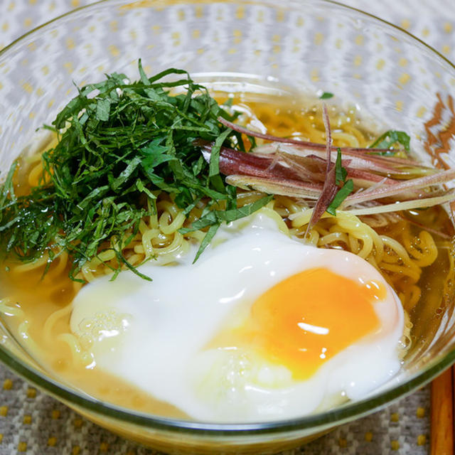 薬味たっぷり温玉冷やしラーメン&「蕎麦 一献　げん」でヒレカツ丼」