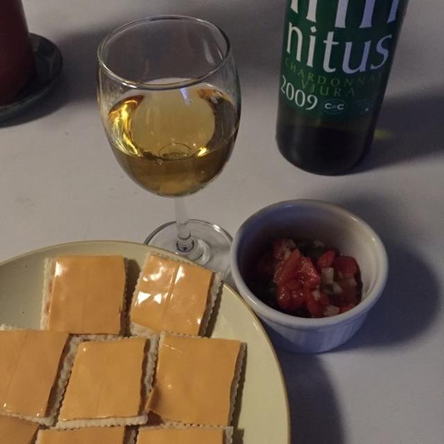 今夜はワインと・・・サルサソース de クラッカー&チーズ