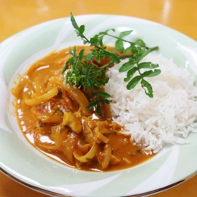 風味豊かなスパイスナッツカレー