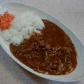 カレーと人参サラダ