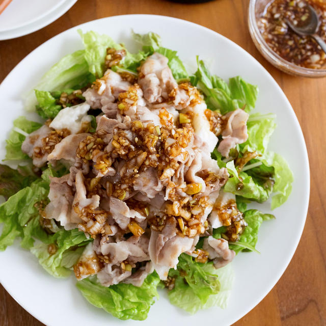 【レシピ】オイスターソースが決め手！豚肉と叩き長芋の中華風サラダ