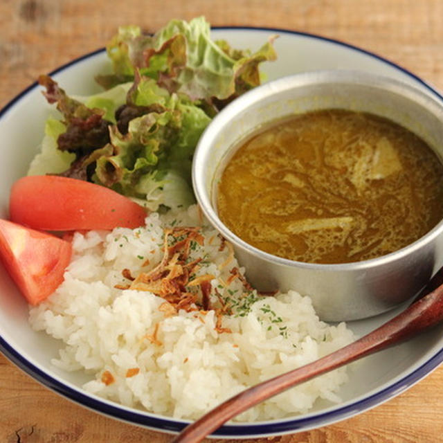 【食べ比べ】無印カレーVSローソンの新宿中村屋監修カレー！
