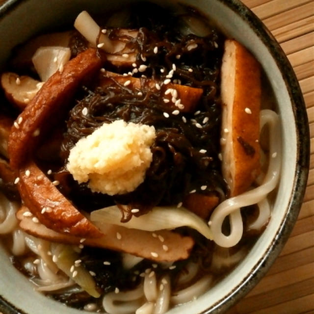 生もずくで餡かけうどん