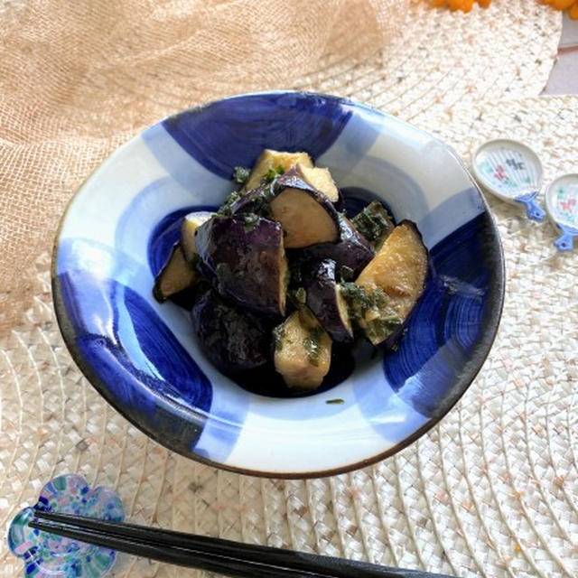 ピリッと山椒をきかせた炒め揚げなすのポン酢和え