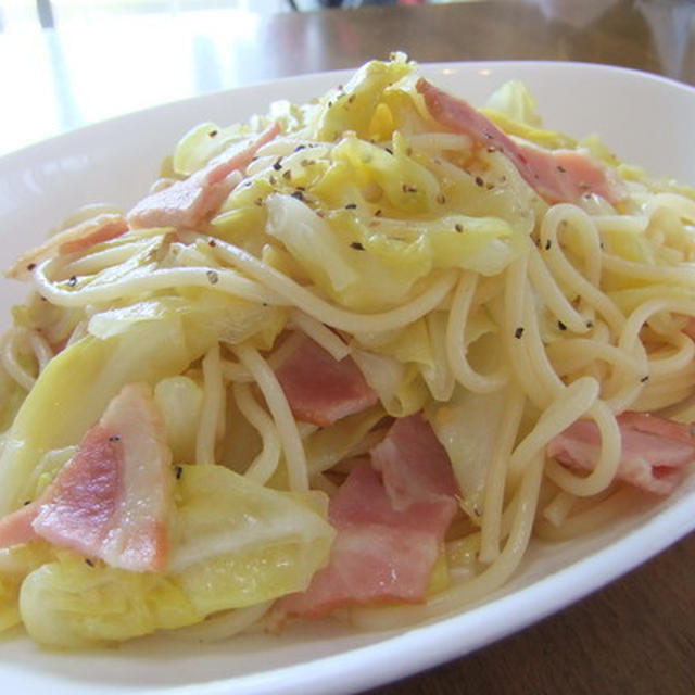 春キャベツとベーコンのパスタ♪