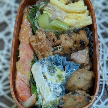 ご飯と一緒にしなくて気になった～夫のお弁当209