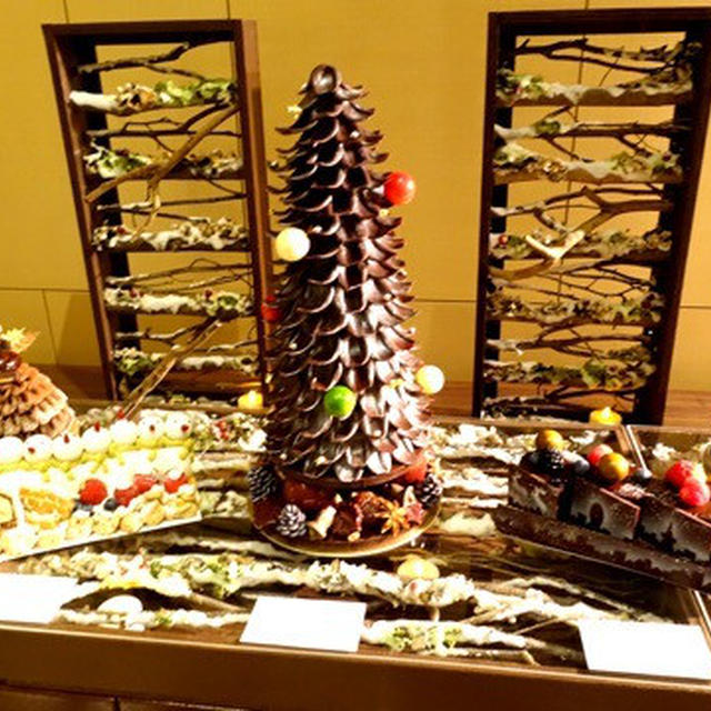 「ハイアットリージェンシー東京」のクリスマスケーキ が 大人かわいい !