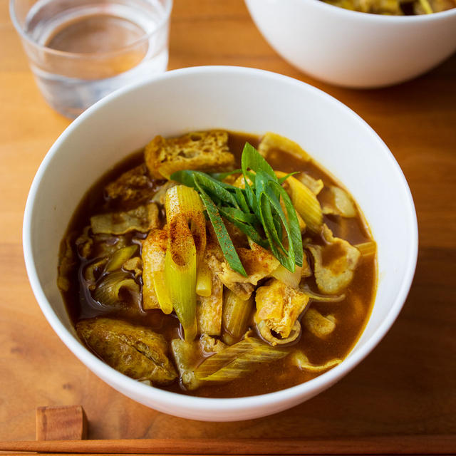 【ねぎ】だし香る、カレーうどん。