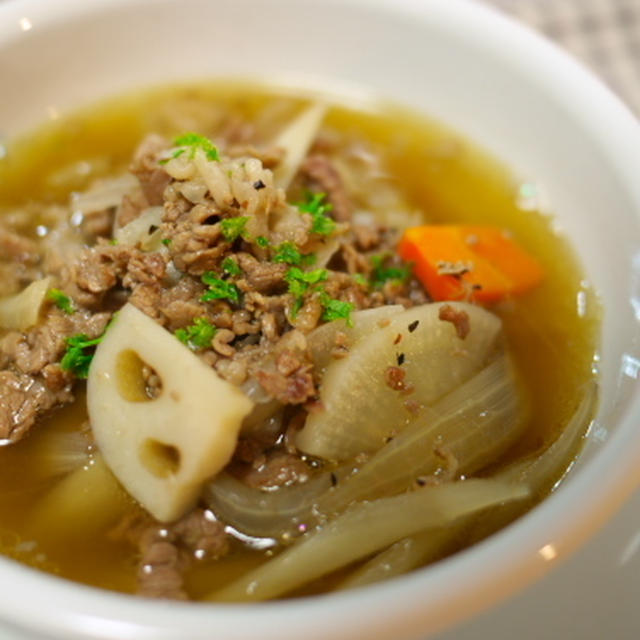 牛肉と根菜の食べるスープ