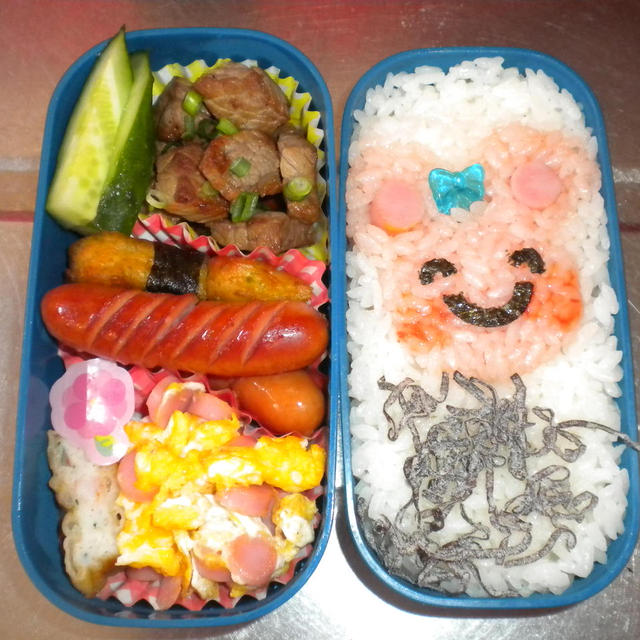 お兄ちゃんのくまちゃん弁＆タンポポの花かんむり綺麗だね♪