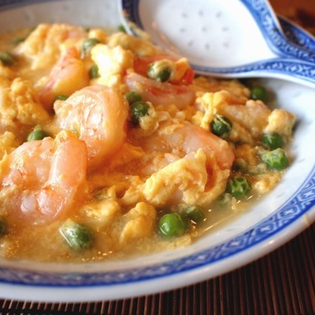 えんどう豆と海老のふんわり卵とじ By Musashiさん レシピブログ 料理ブログのレシピ満載