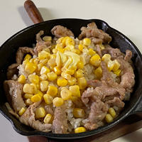 豚こま肉でペッパーランチ風です❣️三太郎の昼ご飯。