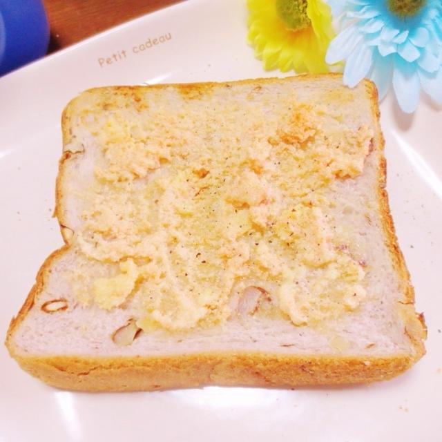 朝食に☆たらことパルメザンのバタートースト