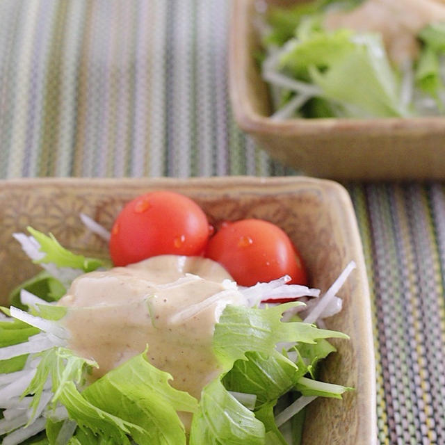 コクうまさっぱり♡大根と水菜の胡麻味噌ドレッシングサラダ