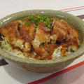 ピリ辛味噌バターのチキンカツ丼