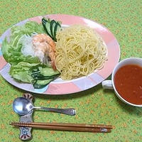 休日のブランチはお手軽♪簡単♪♪温かいつゆで食べるつけスパゲティ