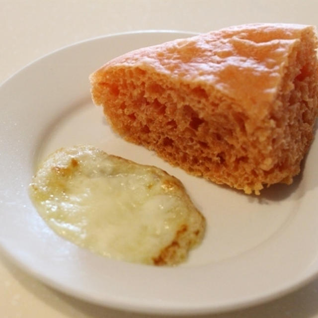 トマトパンとチーズ　食欲の春