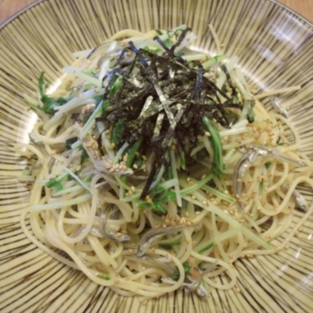 [一皿でお腹いっぱい]じゃこと水菜のバター醤油パスタ