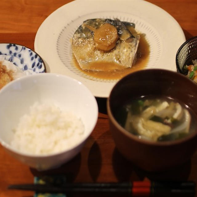 鯖のニンニク味噌煮の夕ご飯