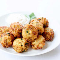 フワッと美味しい〜【ズッキーニのケフテデス】ギリシャ料理