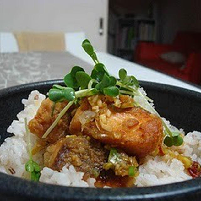 焼き鮭の香味ソース丼（Rice Bowl with Grilled Salmon）