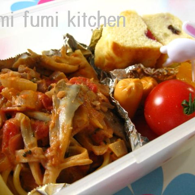 舞茸とアンチョビのパスタ＆米粉のケーキ