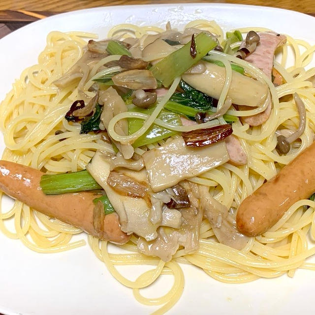 きのこと小松菜のペペロンチーノスパゲティ