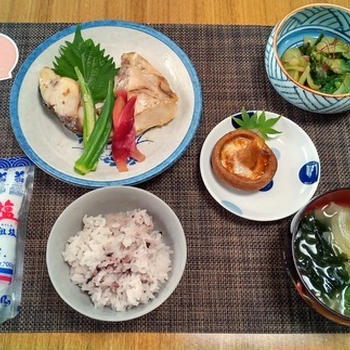 脂がのってほくほく食べ応え十分☆鰤釜の塩焼き♪☆♪☆♪