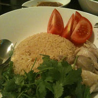  　　タイの鳥ご飯　☆　カオ・マンガイ　ข้าวมันไก่