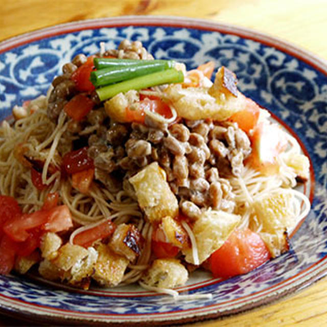 トマトと納豆の和え麺