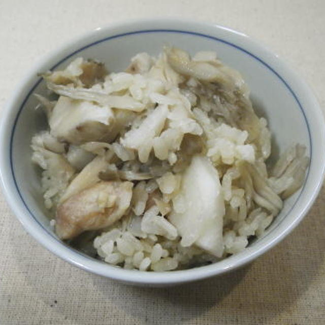 里芋と舞茸の炊き込みごはん・料理レシピ