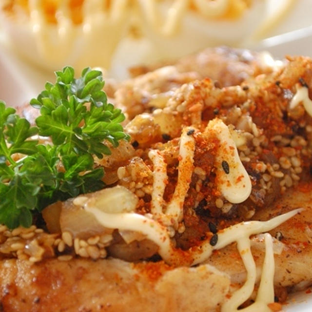 【印刷用】柔らか鶏胸肉のバターソテー～オニオン胡麻ポン酢ソース～