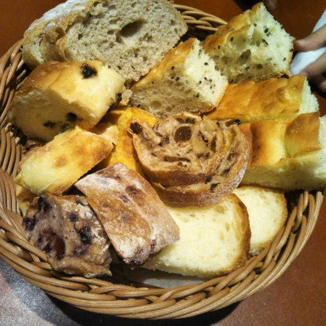 お得にランチ☆パンが美味しいCAVALIER　Bistro&Bakery〜二子玉川
